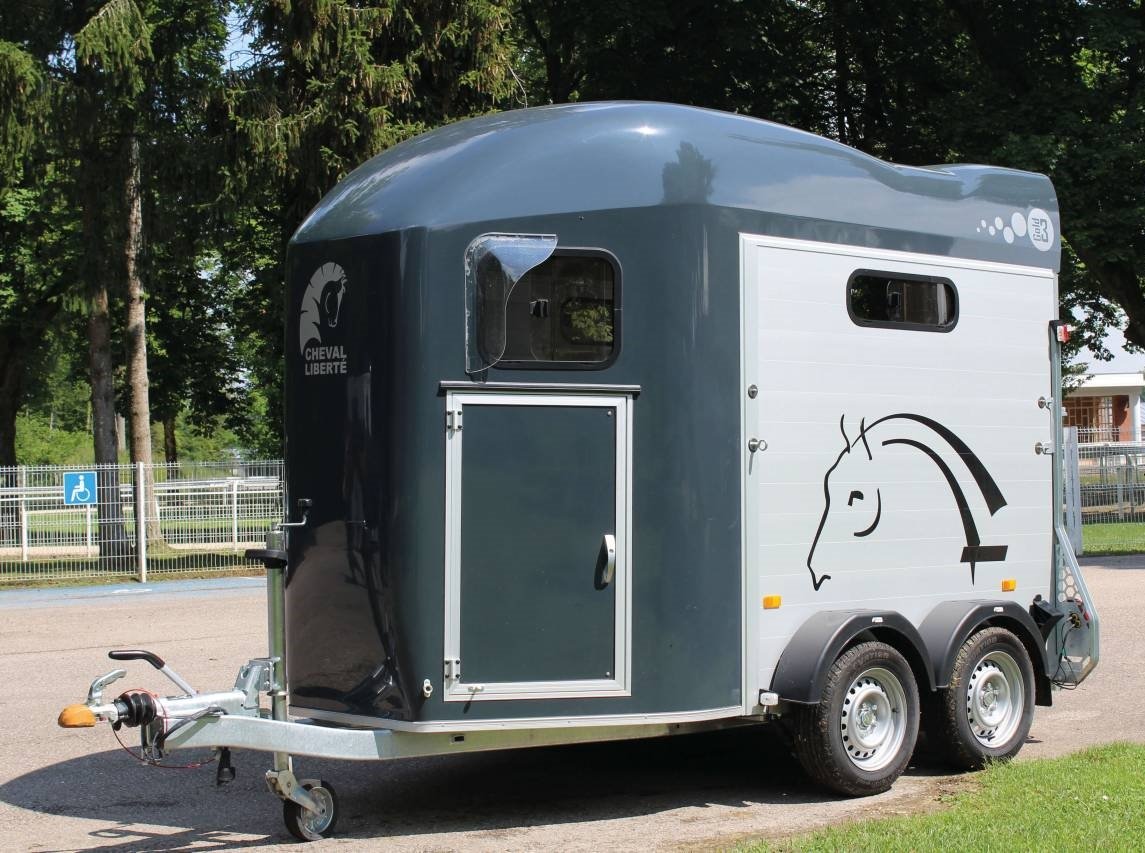 Van Cheval Liberté Gold 3